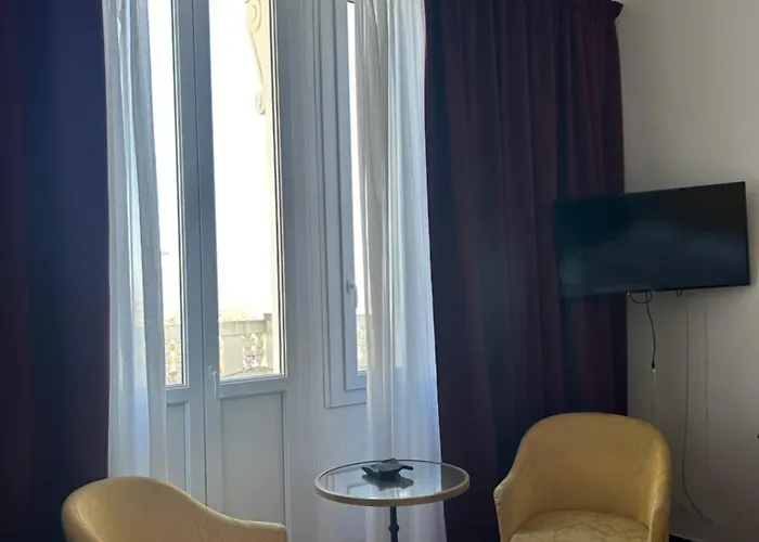 מלון Le Grand 4*